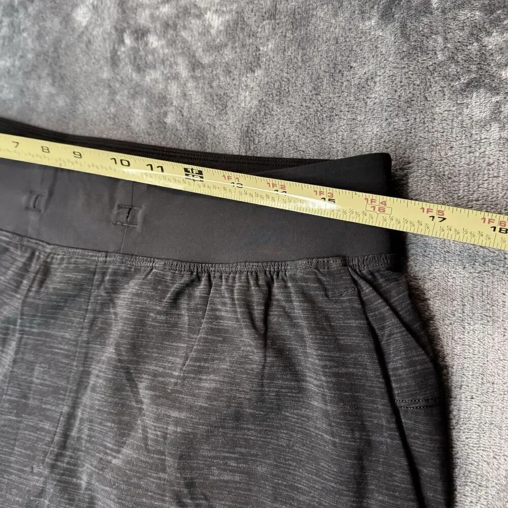 LULULEMON Men Sz L Shorts 9.5” Lined Charcoal Gray Black Yoga Sport Luxury 0227